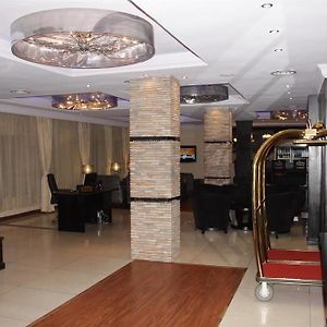 Owu Crown Hotel